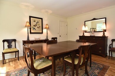 135 Bentwood Dr, Stamford, CT 06903 - photo 7