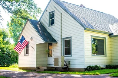 2943 Mars Ave, Eau Claire, WI 54703 - photo 3