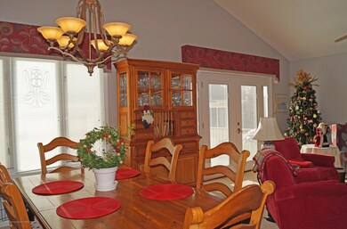 438 White Pine Blvd unit 42, Lansing, MI 48917 - photo 3