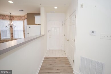 25320 Lake Mist Square unit 204, Chantilly, VA 20152 - photo 4