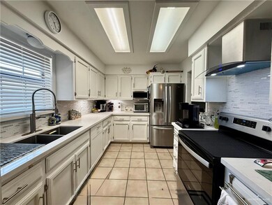 1908 E 23rd St, Mission, TX 78574 - photo 5