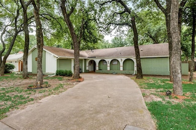 1317 Kathryn St, Hurst, TX 76053 - photo 2
