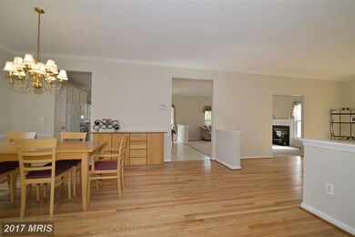 21506 Arbor Glen Ct, Broadlands, VA 20148 - photo 4