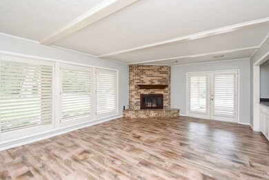 145 Saint Andrews Dr, Friendswood, TX 77546 - photo 7