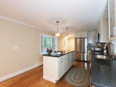325 Regency Kitchen 2