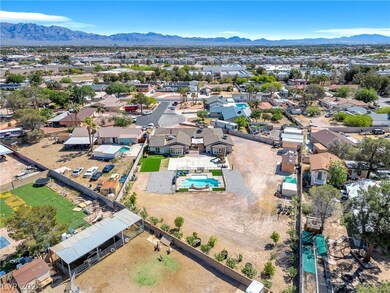 3/4 of an Acre and NO HOA!!