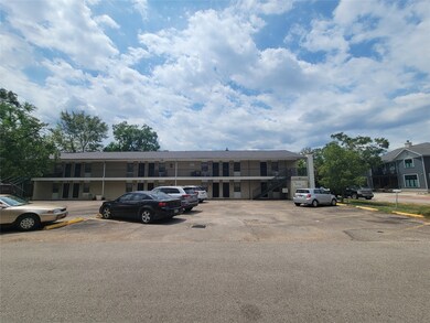 845 Beverly St unit 12, Houston, TX 77007 - photo 2