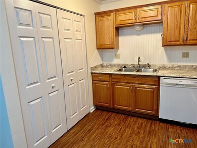 102 Lady Bird Ln unit D, San Marcos, TX 78666 - photo 7