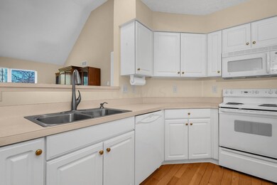 Eat In Kitchen