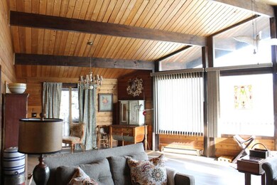 LIVING ROOM 3<|><|>