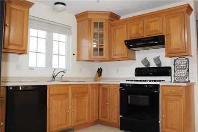 52 Gilcrest Dr, West Warwick, RI 02893 - photo 6