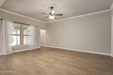 5-web-or-mls-123 Sparrowhawk St-5