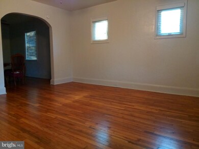 2500 Oakley Ave, Baltimore, MD 21215 - photo 3