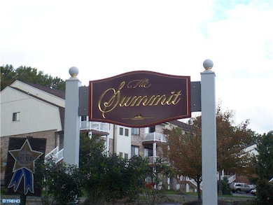 7124 Hilltop Dr unit 5, Brookhaven, PA 19015 - photo 5