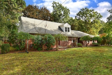 757 Shaker Rd, Longmeadow, MA 01106 - photo 2