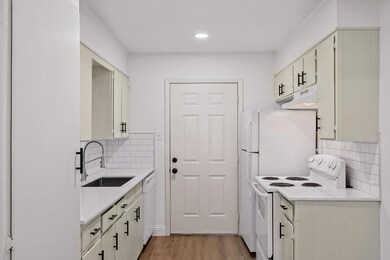 614 W Heard St unit 6, Cleburne, TX 76033 - photo 3