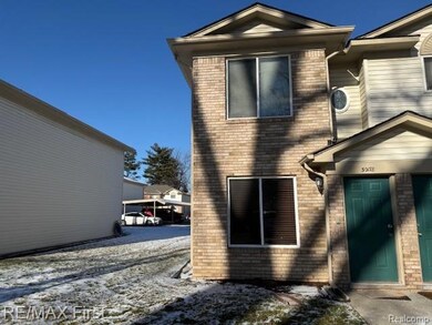30178 Wedgewood Cir unit 81, Roseville, MI 48066 - photo 3