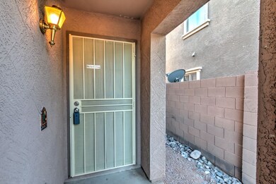 553 E Bradstock Way-6