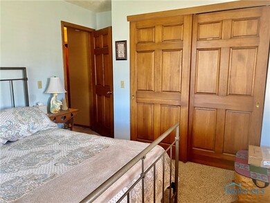 939 Edgehill Rd, Findlay, OH 45840 - photo 6