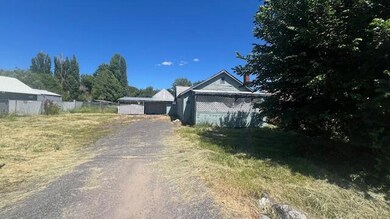 1845 Derby St, Klamath Falls, OR 97603 - photo 2