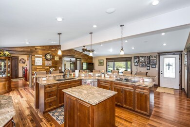 18996 140th St, Columbus Junction, IA 52738 - photo 4