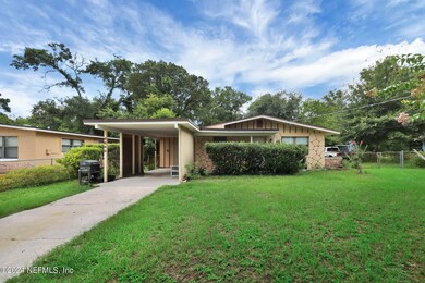 6886 Tom Thumb Dr, Jacksonville, FL 32210 - photo 2