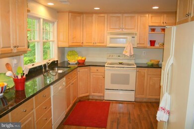 6052 Misty Arch Run, Columbia, MD 21044 - photo 7