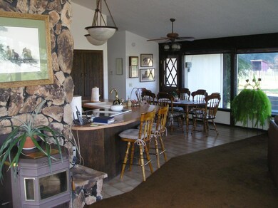 Kitchen/dining area