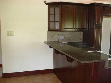 Kitchen. Plenty of Cabinet Space !!