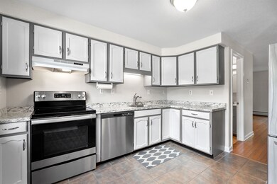 20 Donovan Ct, MerriMacK, NH 03054 - photo 2