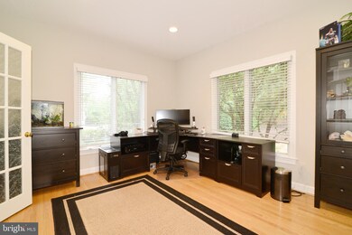 12031 Creekbend Dr, Reston, VA 20194 - photo 5