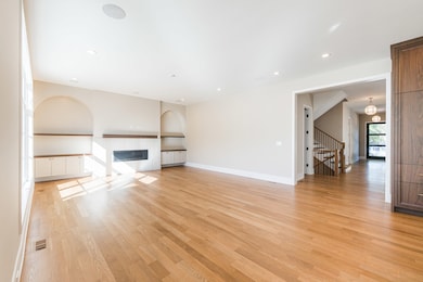 274 E Crescent Ave, Elmhurst, IL 60126 - photo 3