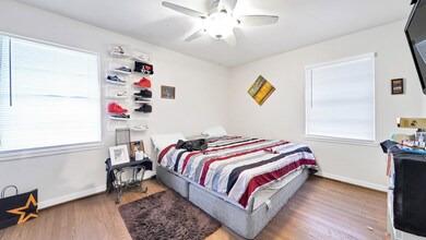 354 Red Ripple Rd, Houston, TX 77091 - photo 6