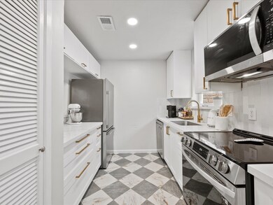 2228 S Piney Point Rd unit 112, Houston, TX 77063 - photo 2