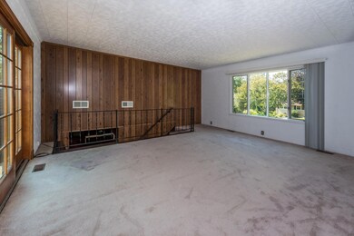 4 Hemlock Dr-14