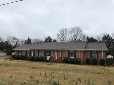 114 Idle Dr, Shelbyville, TN 37160 - photo 2