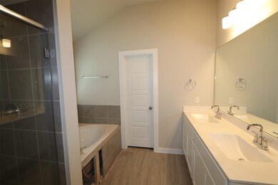 1198 Filly Creek Dr, Alvin, TX 77511 - photo 4