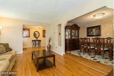 2959 Timber Wood Way, Herndon, VA 20171 - photo 3