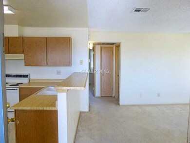 4694 Leeann Ln unit C, Las Vegas, NV 89121 - photo 2