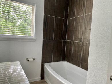 6806 Couch St, Houston, TX 77091 - photo 7