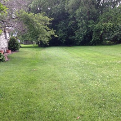 717 N Harvey St, Griffith, IN 46319 - photo 2