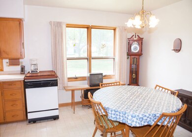 4219 Rownd St, Cedar Falls, IA 50613 - photo 5