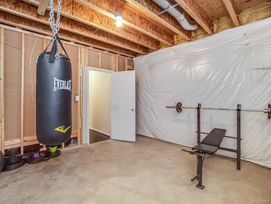 18605 Kerill Rd, Triangle, VA 22172 - photo 4