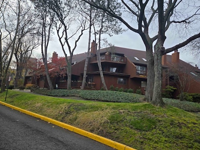 570 Sanderling Ct unit 570, Secaucus, NJ 07094 - photo 3