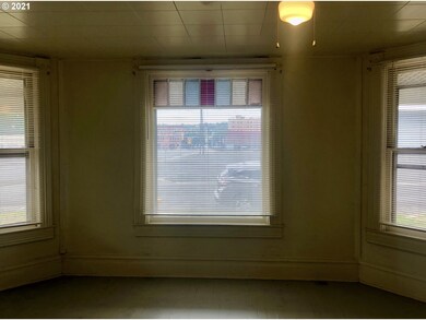 602 S Main St, Pendleton, OR 97801 - photo 4