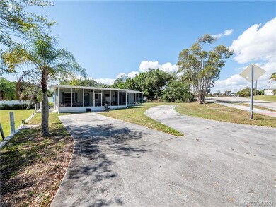 2580 NE Dixie Hwy, Jensen Beach, FL 34957 - photo 2