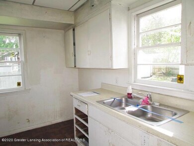 1109 W Saginaw St, Lansing, MI 48915 - photo 4