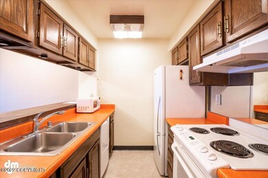 06-Kitchen_KC_02754-HDR