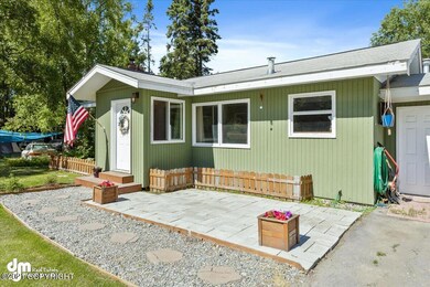 02-Exterior Front-6573_1
