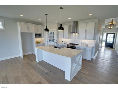 9627 Marnewood Dr, Johnston, IA 50131 - photo 3